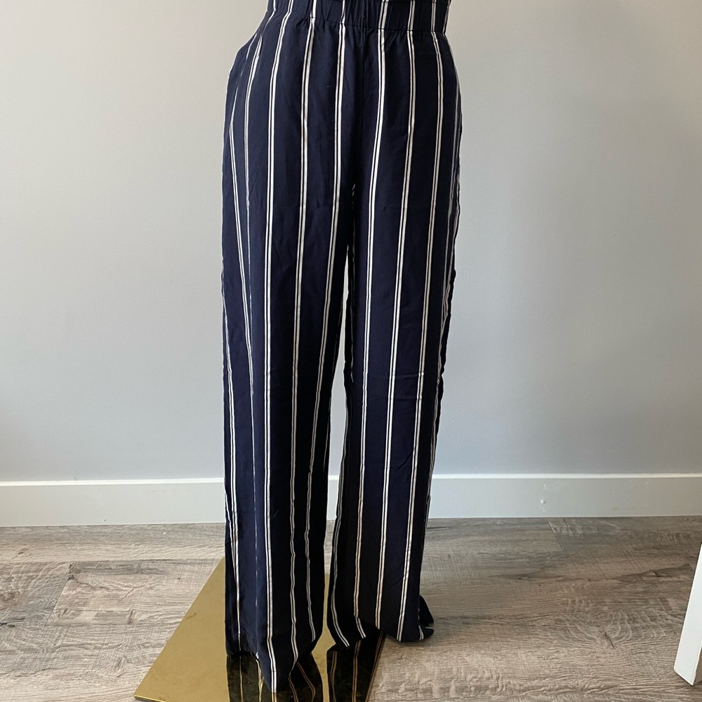 Reitmans Navy and White Striped Wide Leg Pants
